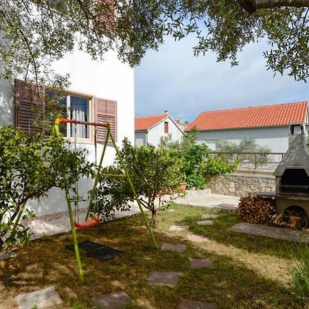 Apartments Yo Lee Bibinje Exterior photo